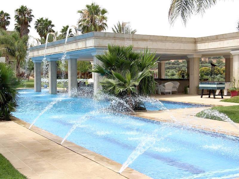 Zaki Hotel แมกเนส ภายนอก รูปภาพ